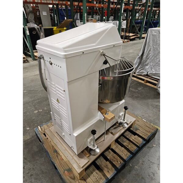 Scratch and Dent Estella SM80 80 Qt. / 116 lb. Two-Speed Spiral Dough Mixer - 220V, 3 Phase, 4 1/4 HP