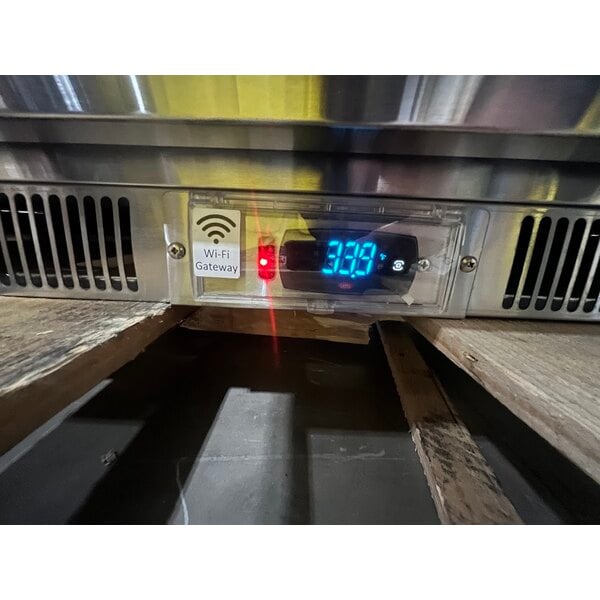 Scratch and Dent Avantco ZPT-71-FB-HC 71" 3 Door Front Breathing Cutting Top Refrigerated Sandwich Prep Table