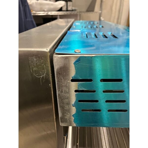 Scratch and Dent Avantco SAL23M 23" Electric Countertop Salamander - 208/240V, 3450/4000W