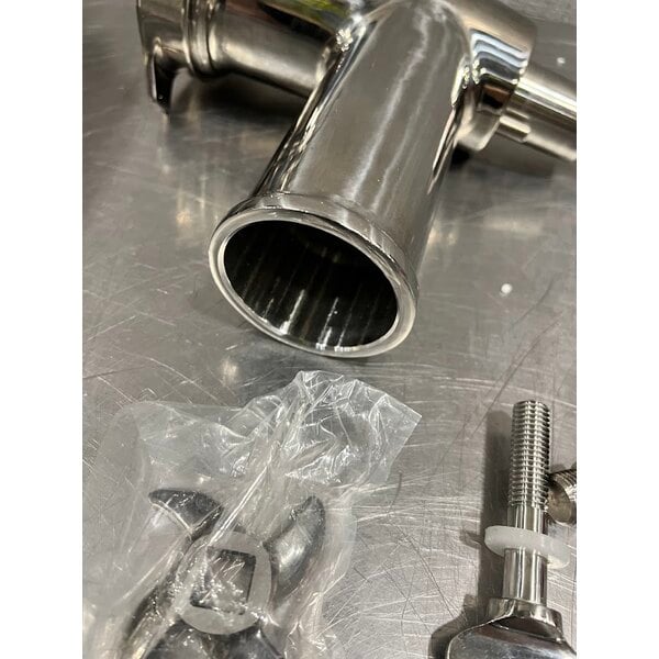 Scratch and Dent Avantco MG22R #22 Meat Grinder with Reverse Function - 110V, 1 1/2 hp