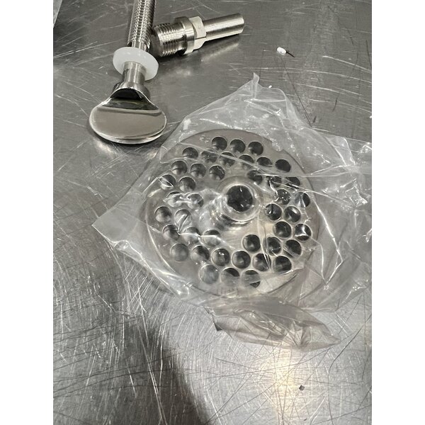 Scratch and Dent Avantco MG22R #22 Meat Grinder with Reverse Function - 110V, 1 1/2 hp