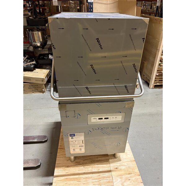 Scratch and Dent MainStreet Equipment HTDT Single Rack High-Temperature Door-Type Dish Machine with Booster Heater - 208-240V, 1 Phase