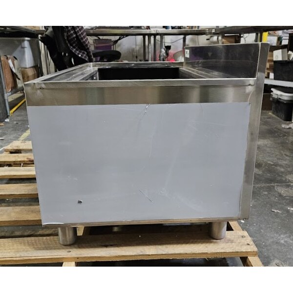 Scratch and Dent Regency IB213612 21" x 36" Stainless Steel Underbar Ice Bin with Bottle Holders - 119 lb.