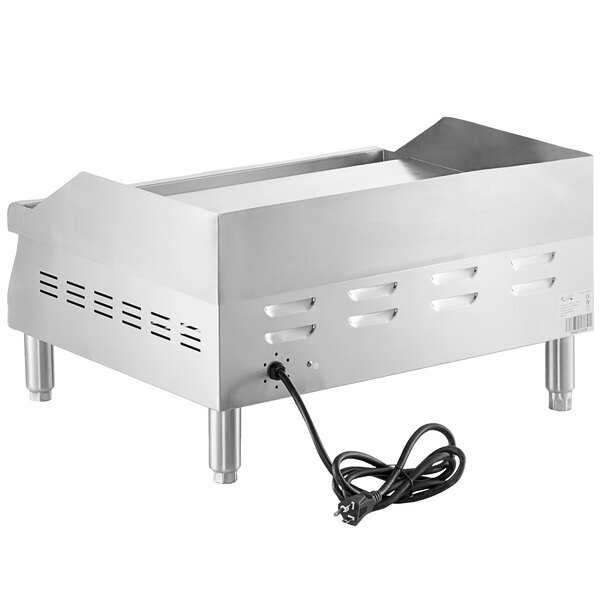 Scratch and Dent Avantco EG24N 24" Electric Countertop Griddle - 208/240V, 2675W-3560W