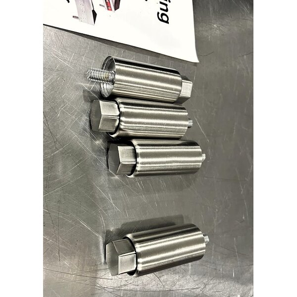 Scratch and Dent Avantco EG24N 24" Electric Countertop Griddle - 208/240V, 2675W-3560W