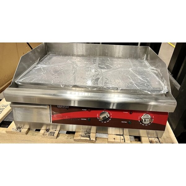 Scratch and Dent Avantco EG24N 24" Electric Countertop Griddle - 208/240V, 2675W-3560W
