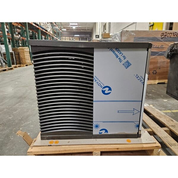 Scratch and Dent Manitowoc IYT-0420A Indigo NXT 22" Air Cooled Half Dice Ice Machine - 115V, 460 lb.