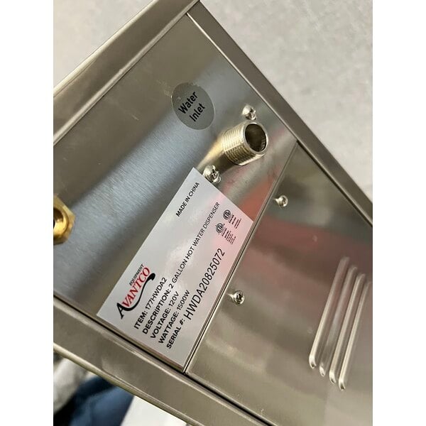 Scratch and Dent Avantco HWDA2 2 Gallon Hot Water Dispenser - 120V, 1500W