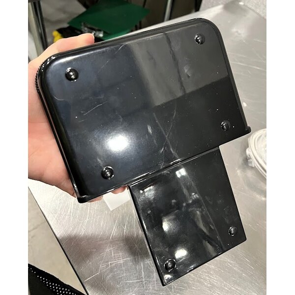 Scratch and Dent Avantco HWDA2 2 Gallon Hot Water Dispenser - 120V, 1500W