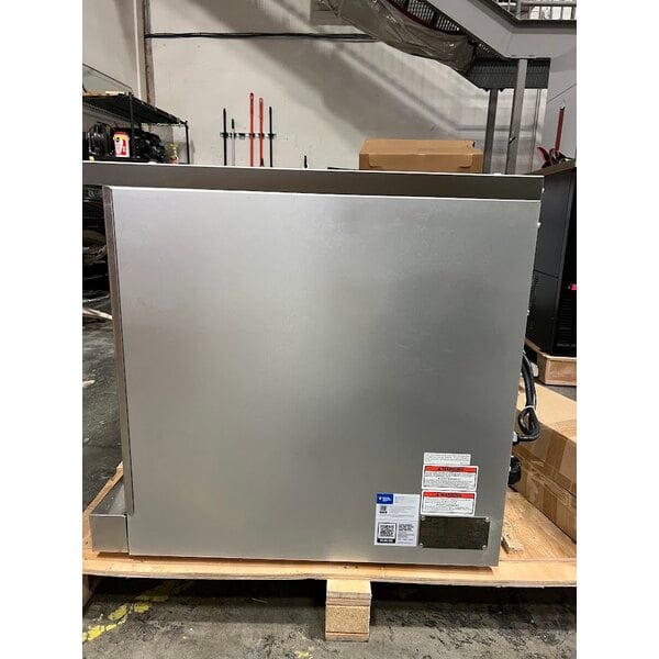 Scratch and Dent Cooking Performance Group FECD-100-B Single Deck Standard Depth Full Size Electric Convection Oven - 208V, 1 Phase, 11 kW