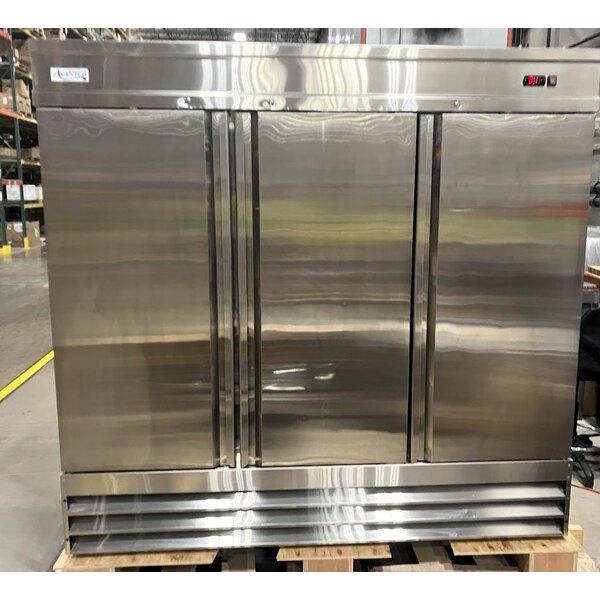 Scratch and Dent Avantco SS-3R-HC 81 5/16" Stainless Steel Solid Door Reach-In Refrigerator