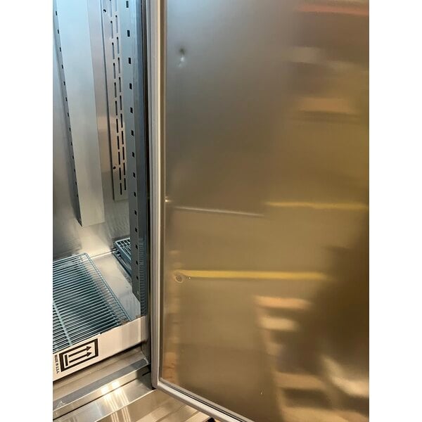Scratch and Dent Avantco SS-3R-HC 81 5/16" Stainless Steel Solid Door Reach-In Refrigerator