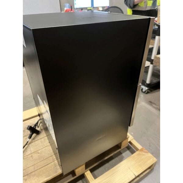 Scratch and Dent AvaValley BDR-84-SZ Single Temperature Beverage Cooler with Two Drawers