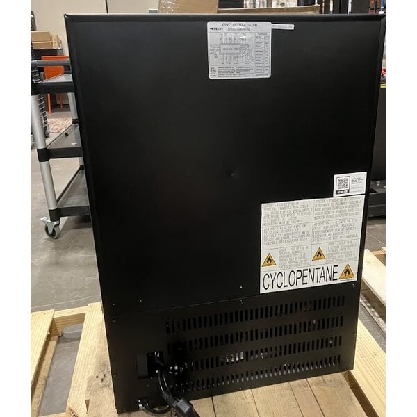 Scratch and Dent AvaValley BDR-84-SZ Single Temperature Beverage Cooler with Two Drawers