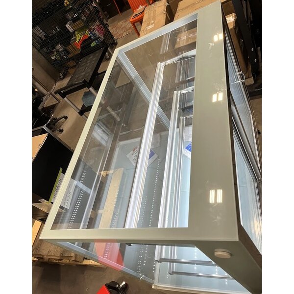 Scratch and Dent Avantco BCFD-48 47 3/16" White Square Dry Bakery Display Case with LED Lighting