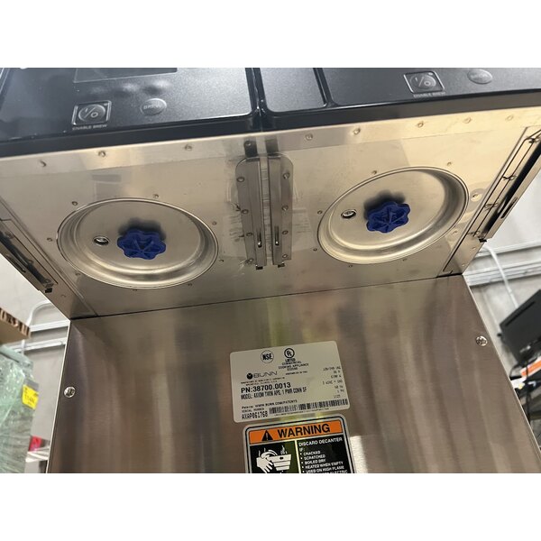 Scratch and Dent Bunn 38700.0013 Axiom APS Twin Airpot Coffee Brewer - 120/240V