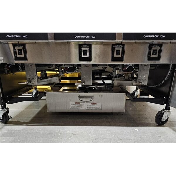 Scratch and Dent Henny Penny OFG-323 3-Well Natural Gas Fryer with Computron 1000 Controls - 255,000 BTU