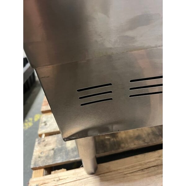 Scratch and Dent Avantco EG30N 30" Electric Countertop Griddle - 208/240V, 3375W-4500W