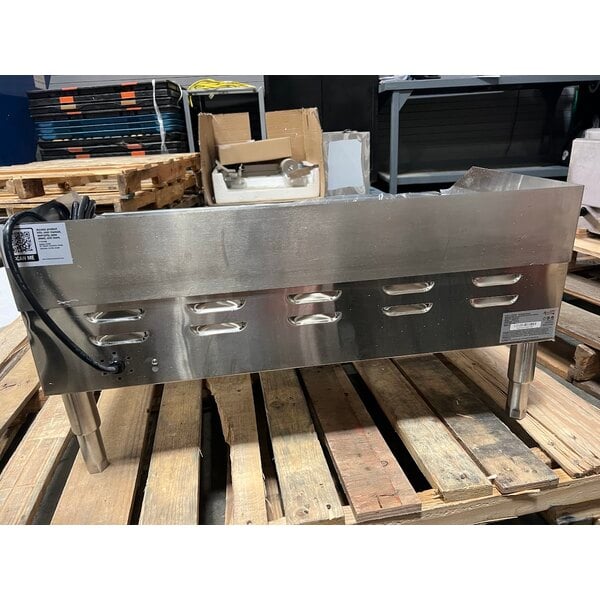 Scratch and Dent Avantco EG30N 30" Electric Countertop Griddle - 208/240V, 3375W-4500W