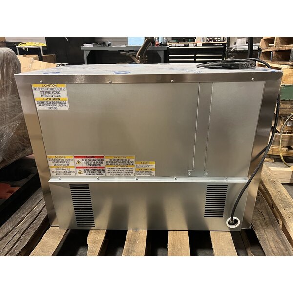 Scratch and Dent Beverage-Air UCR34HC 34" Shallow Depth Low Profile Undercounter Refrigerator