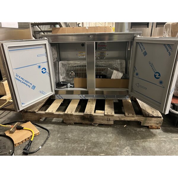 Scratch and Dent Beverage-Air UCR34HC 34" Shallow Depth Low Profile Undercounter Refrigerator