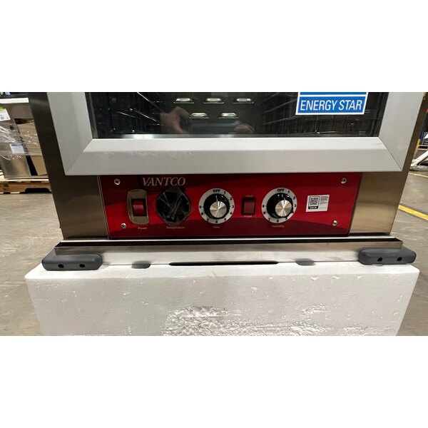 Scratch and Dent Avantco HPESC-1836 Full Size Vacuum-Insulated Heated Holding / Proofing Cabinet with Clear Door - 120V