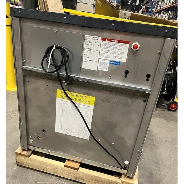 Scratch and Dent Scotsman CU3030SWX-1A Prodigy® Series 30" Water-Cooled Undercounter Small Cube Ice Machine with 110 lb. Storage Bin - 363 lb., 115V