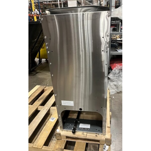 Scratch and Dent Cooking Performance Group FFOP40 Natural Gas 40 lb. Stainless Steel Open Pot Floor Fryer - 90,000 BTU