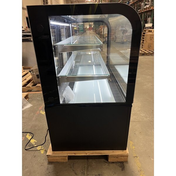 Scratch and Dent Avantco BCD-48 48" Curved Glass Black Dry Bakery Display Case