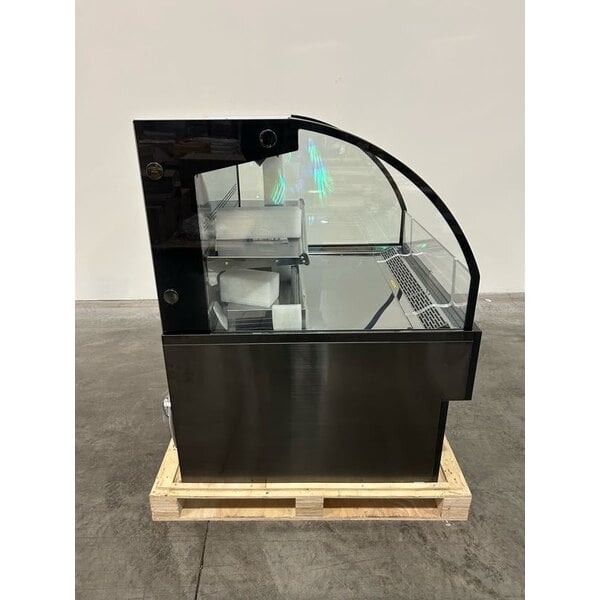 Scratch and Dent Avantco HAC-36-B 35 3/8" Black Horizontal Air Curtain Merchandiser with 1 Shelf and LED Lighting - 115V