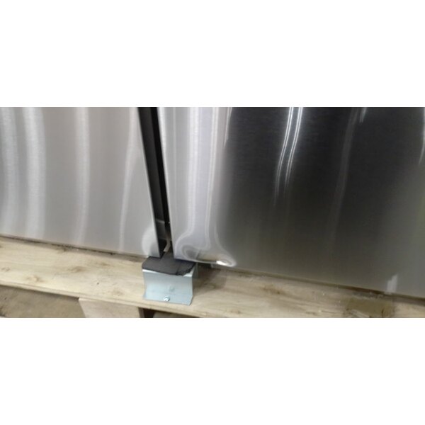 Scratch and Dent Avantco UDD-48-HC-S Double Tap Kegerator Beer Dispenser -Stainless Steel, (2) 1/2 Keg Capacity