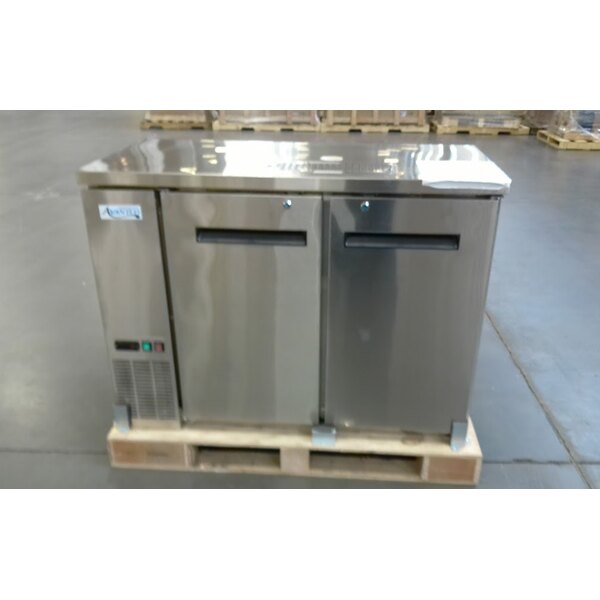 Scratch and Dent Avantco UDD-48-HC-S Double Tap Kegerator Beer Dispenser -Stainless Steel, (2) 1/2 Keg Capacity