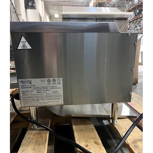 Scratch and Dent Avantco T3600B Commercial 14 1/2" Wide Conveyor Toaster with 3" Opening - 208V, 3600W, 1200 Slices per Hour