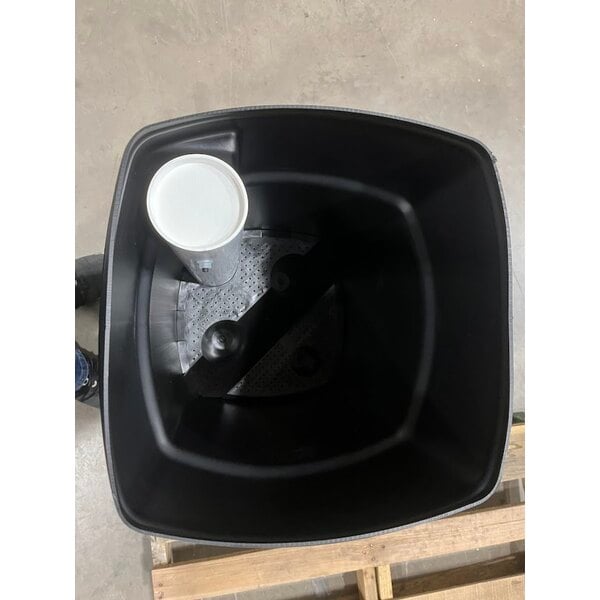 Scratch and Dent 3M Water Filtration Products CFSM1254 Vinylester Water Softener / Filtration System - 9 GPM