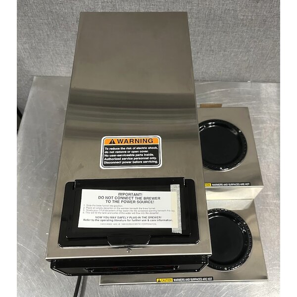 Scratch and Dent Bunn 13300.0003 VP17-3 Low Profile Pourover Coffee Brewer with 3 Warmers