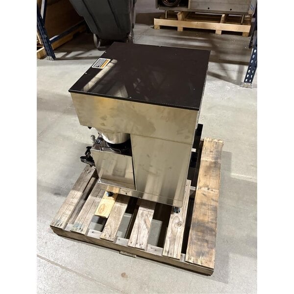 Scratch and Dent Bunn 35900.0010 BrewWISE GPR DBC 18.9 Gallon Dual Coffee Brewer - 120/208-240V, 16800W