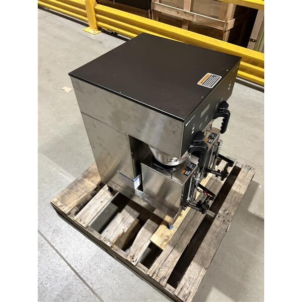 Scratch and Dent Bunn 35900.0010 BrewWISE GPR DBC 18.9 Gallon Dual Coffee Brewer - 120/208-240V, 16800W