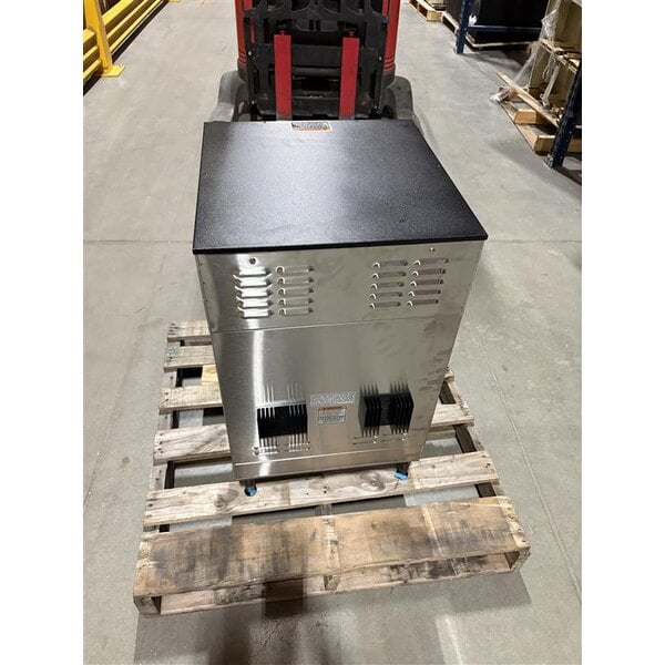 Scratch and Dent Bunn 35900.0010 BrewWISE GPR DBC 18.9 Gallon Dual Coffee Brewer - 120/208-240V, 16800W