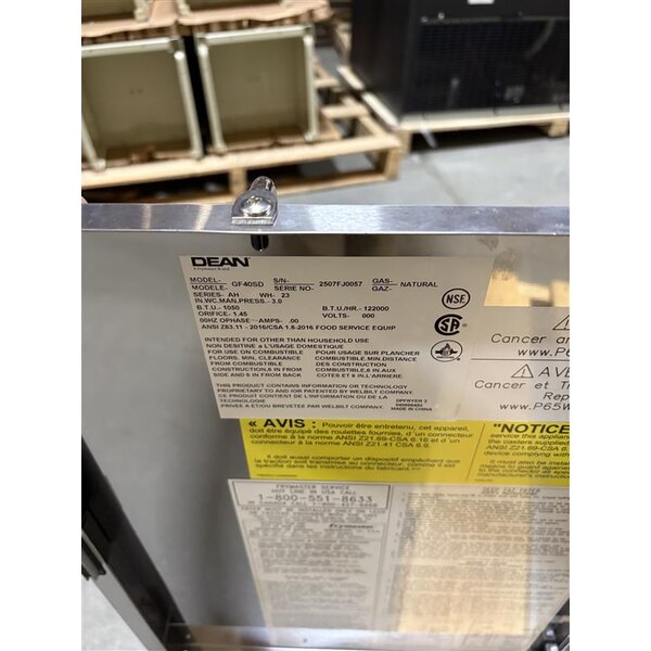 Scratch and Dent Dean by Frymaster GF40 Open Pot Natural Gas Floor Fryer 50 lb. - 122,000 BTU