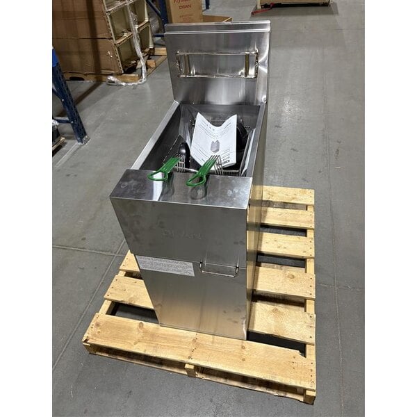 Scratch and Dent Dean by Frymaster GF40 Open Pot Natural Gas Floor Fryer 50 lb. - 122,000 BTU