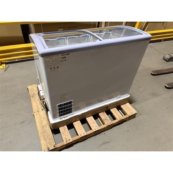 Scratch and Dent Galaxy ICFC9-HC 40 5/8" Curved Top Display Freezer