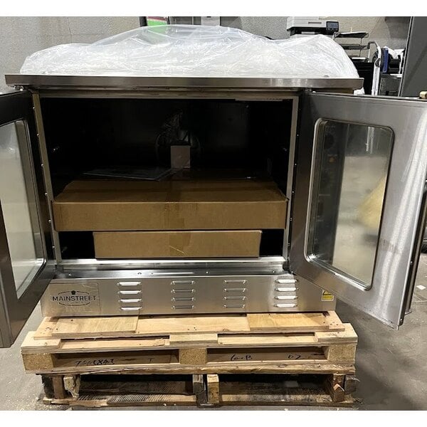 Scratch and Dent MainStreet Equipment CG1-N Single Deck Full Size Natural Gas Convection Oven with Legs - 54,000 BTU