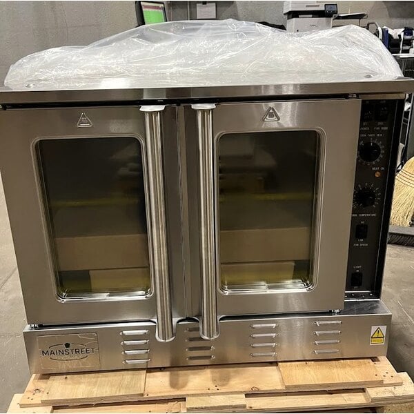 Scratch and Dent MainStreet Equipment CG1-N Single Deck Full Size Natural Gas Convection Oven with Legs - 54,000 BTU
