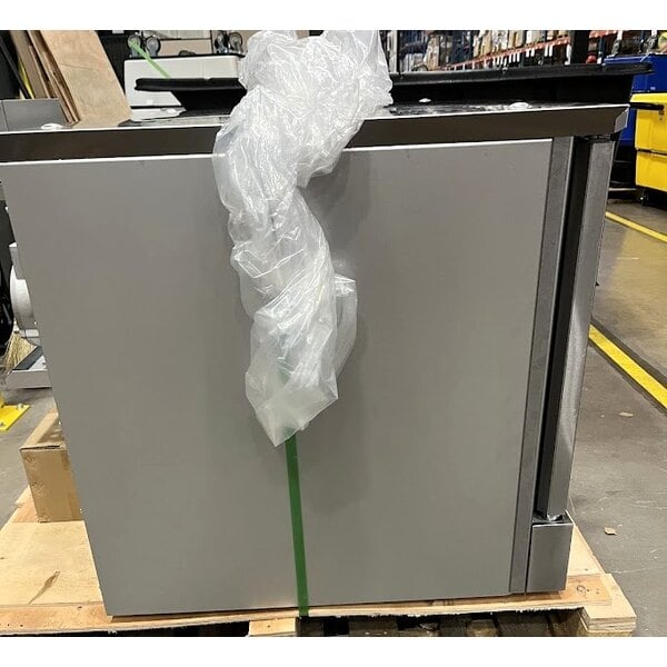 Scratch and Dent MainStreet Equipment CG1-N Single Deck Full Size Natural Gas Convection Oven with Legs - 54,000 BTU