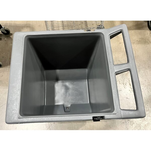 Scratch and Dent CaterGator 125 lb. Capacity Gray Mobile Ice Bin with Flip Lid