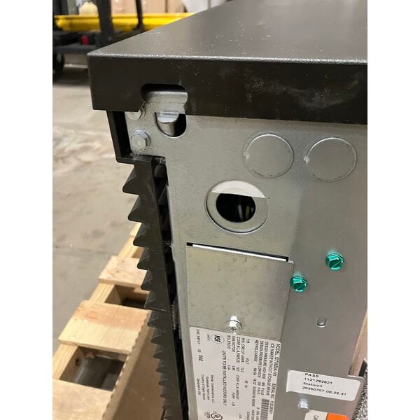 Scratch and Dent Manitowoc IDT0620A-161 Indigo NXT 22" Air Cooled Dice Ice Machine - 115V, 560 lb.