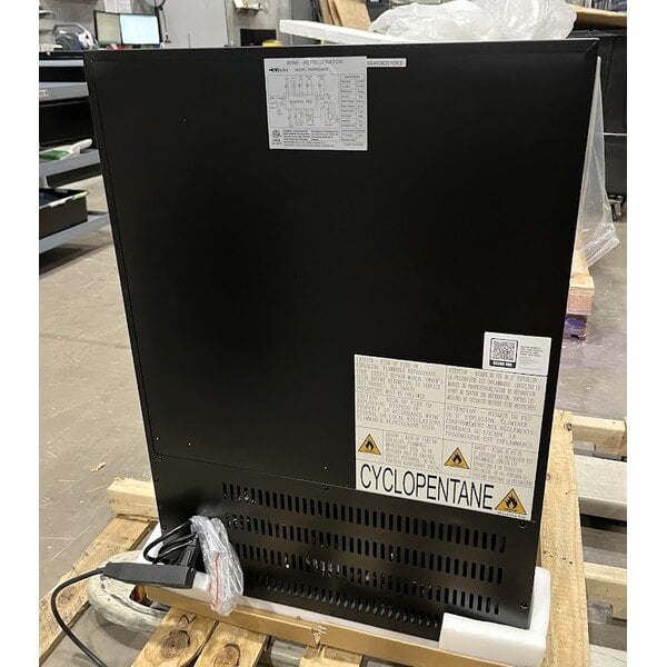 Scratch and Dent AvaValley WRC-46-SZ Single Temperature Full Glass Door Commercial Wine Cooler