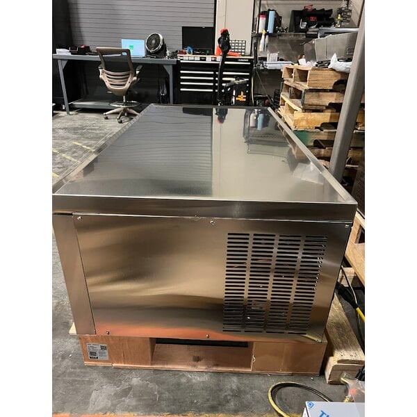 Scratch and Dent Avantco CBE-60-HC 60" 2 Drawer Refrigerated Chef Base