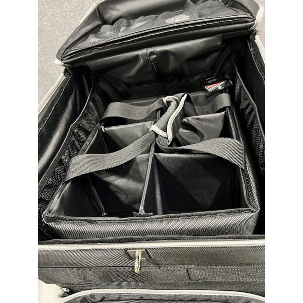 Scratch and Dent Rubbermaid® 1902466 Medium Executive Quick Cart