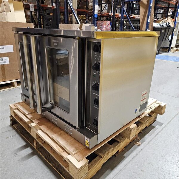 Scratch and Dent MainStreet Equipment EC1-C Single Deck Electric Full Size Convection Oven with Legs - 208V, 3 / 1 Phase, 11 kW